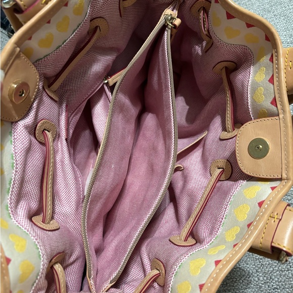 Dooney & Bourke rainbow heart medium chiara bag rare y2k - Picture 3 of 9